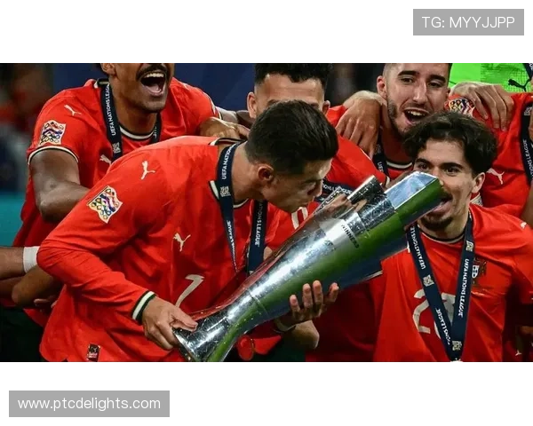 足球新贵：新一代年轻球员崭露头角，表现稳健引发业界关注