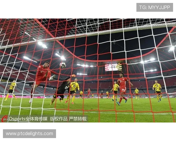 戴维斯与基米希在比赛中展现默契配合，状态备受关注